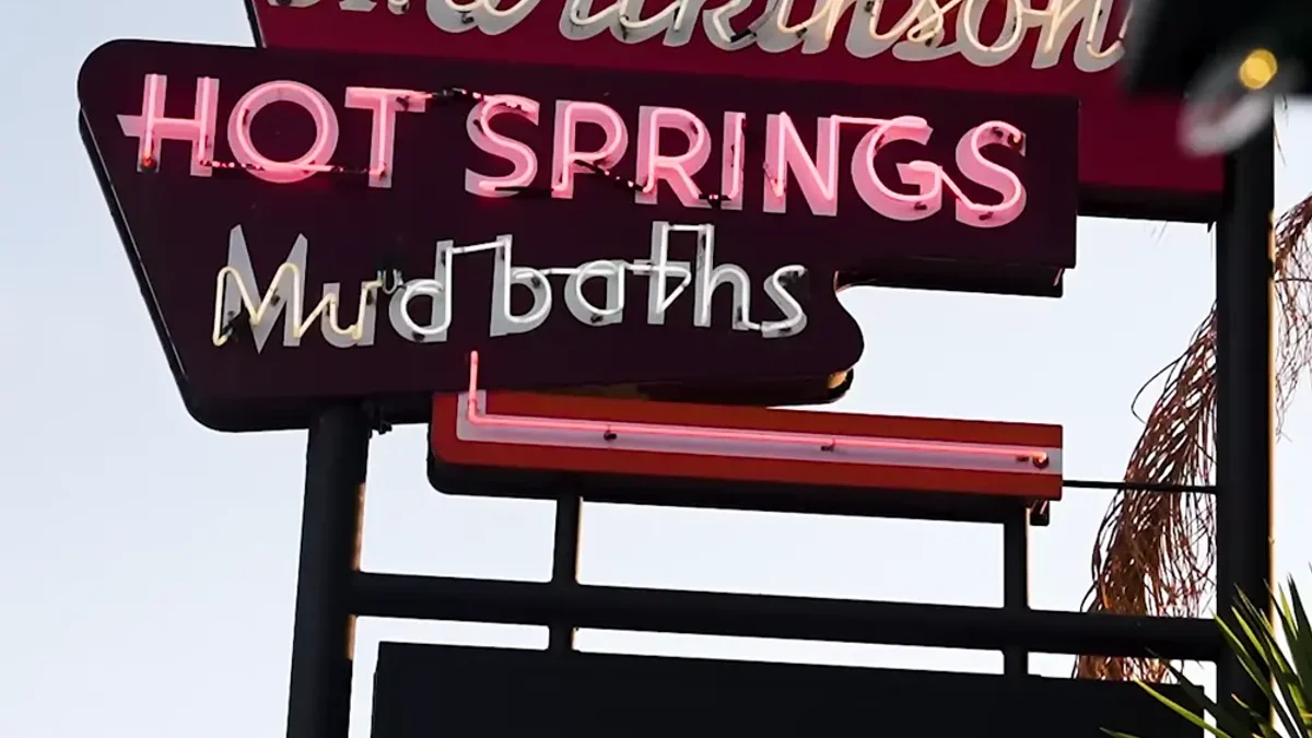 Dr. Wilkinson’s Hot Springs and Mud Baths sign in Calistoga.